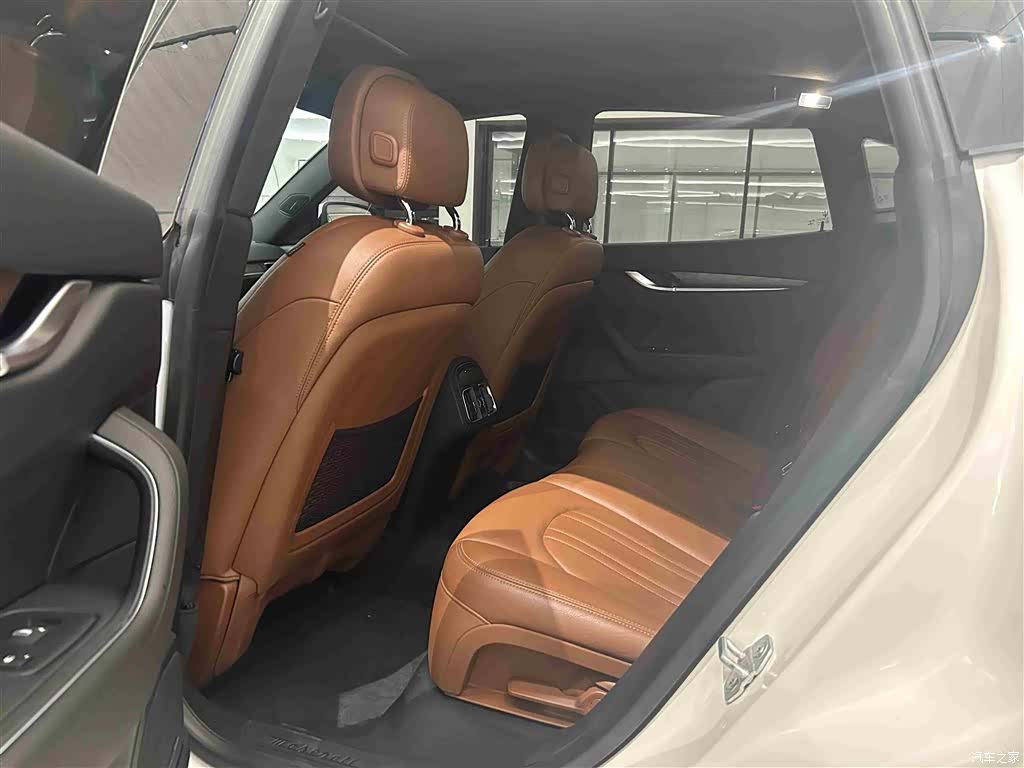 Maserati Levante, 2018 17