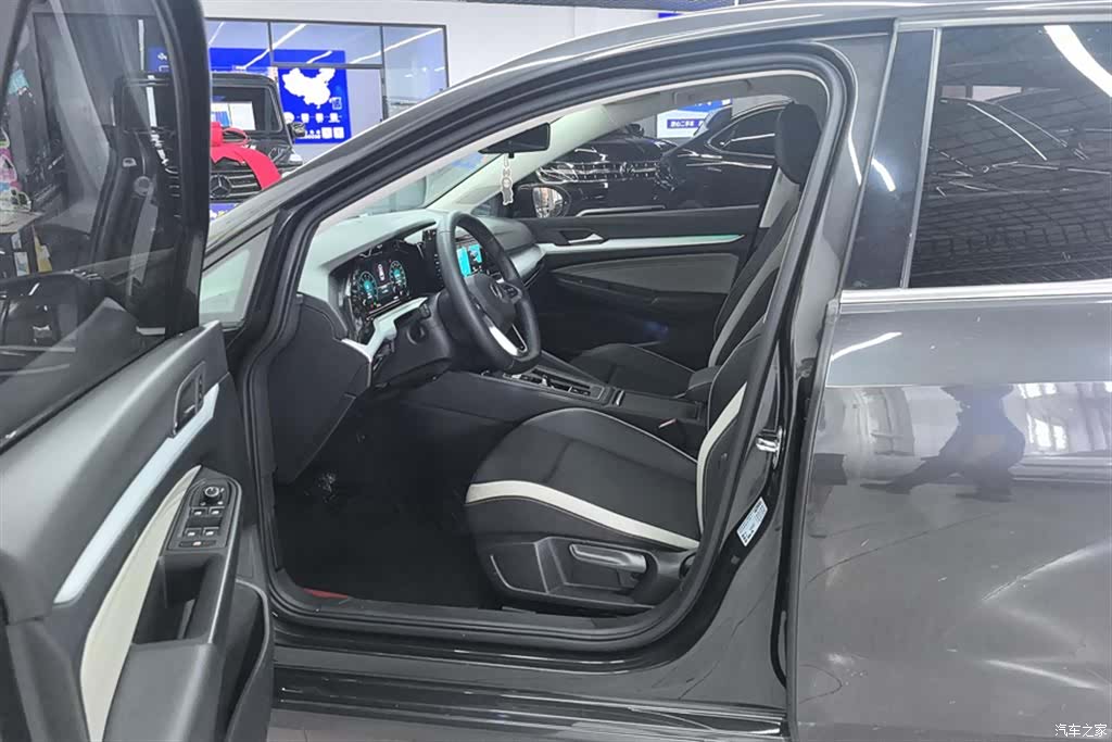 Volkswagen Golf, 2022 9