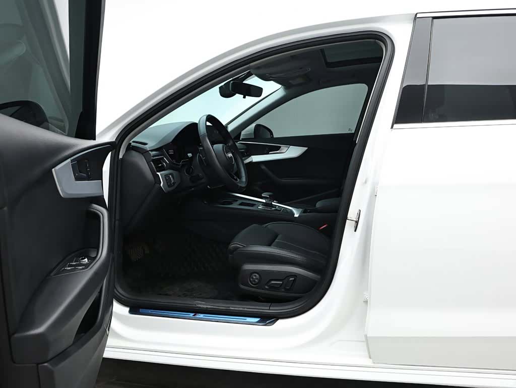 Audi A4L, 2022 10