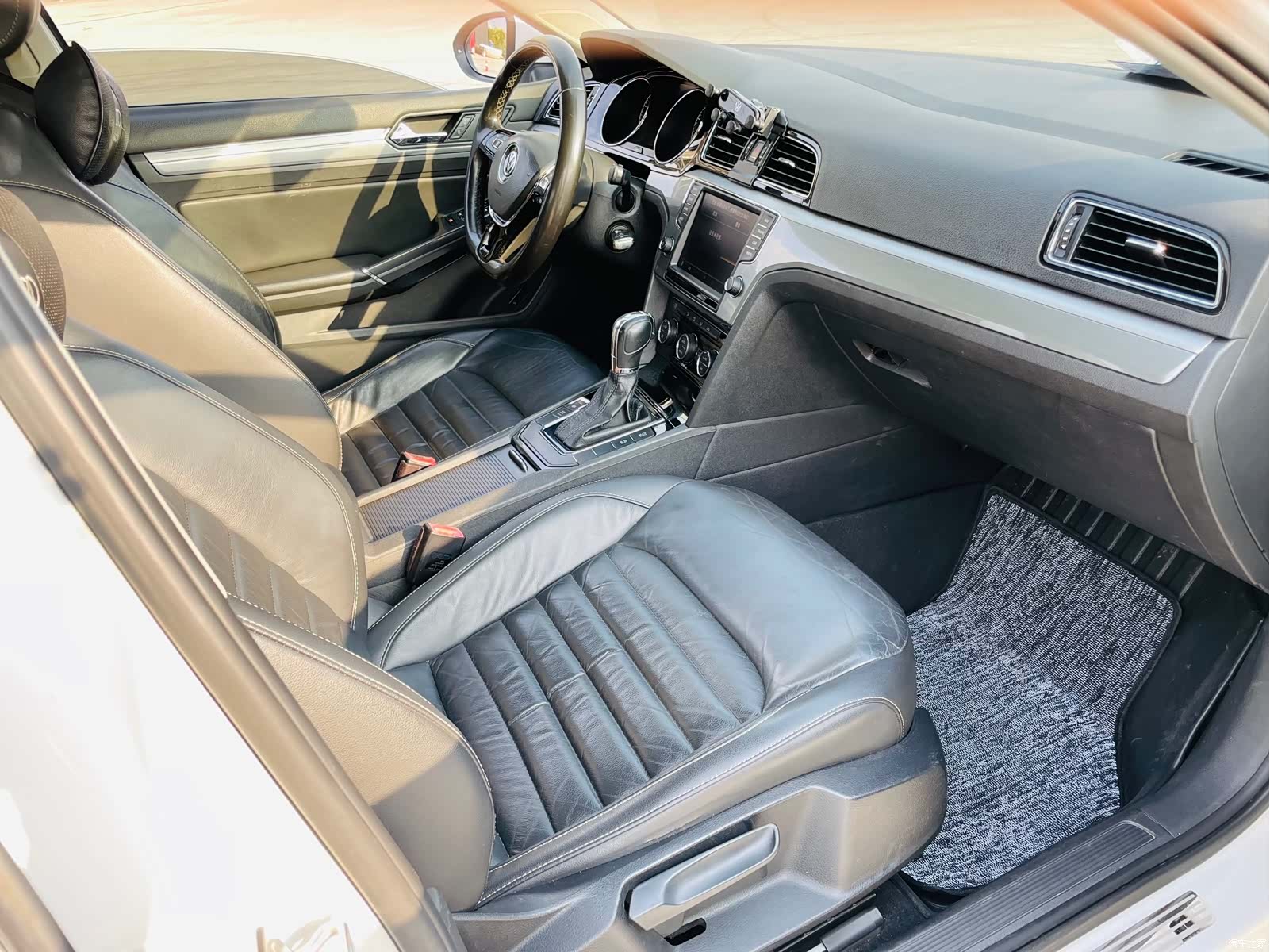 Volkswagen Lamando, 2018 все фото