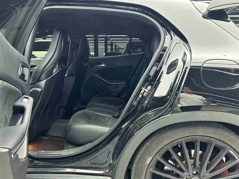 Mercedes-Benz GLA AMG