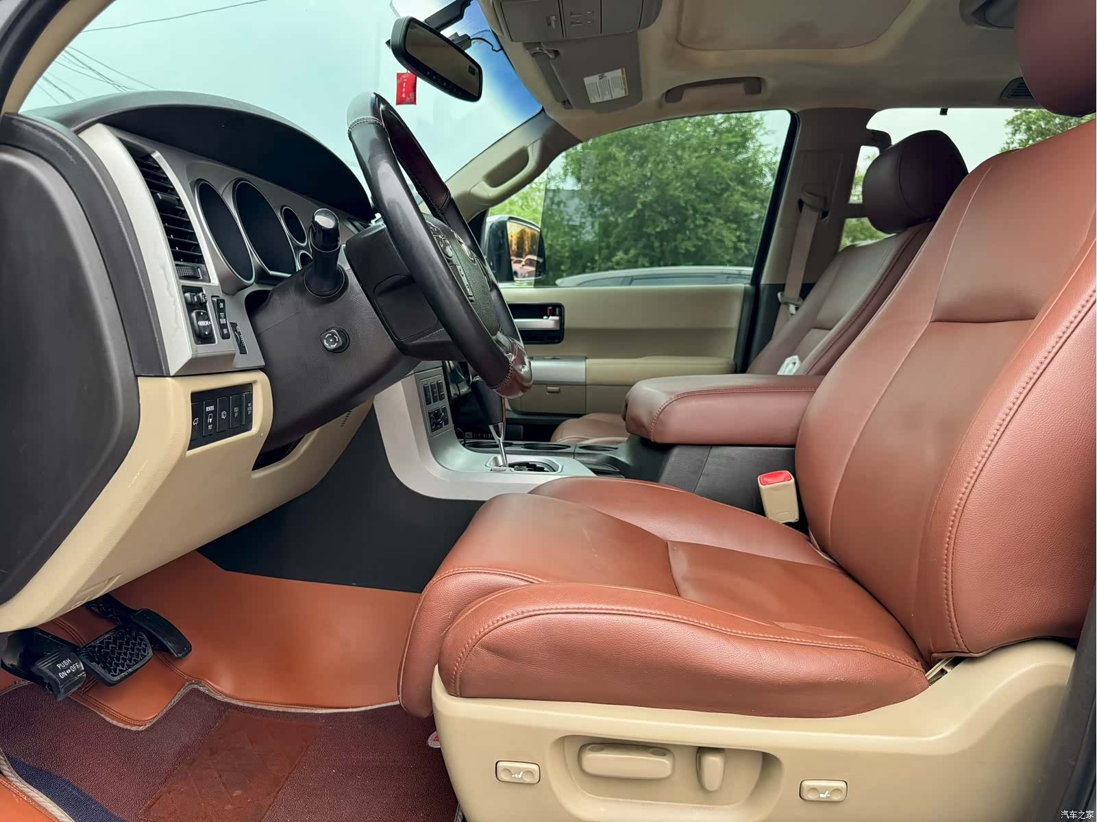 Toyota Sequoia, 2009 4