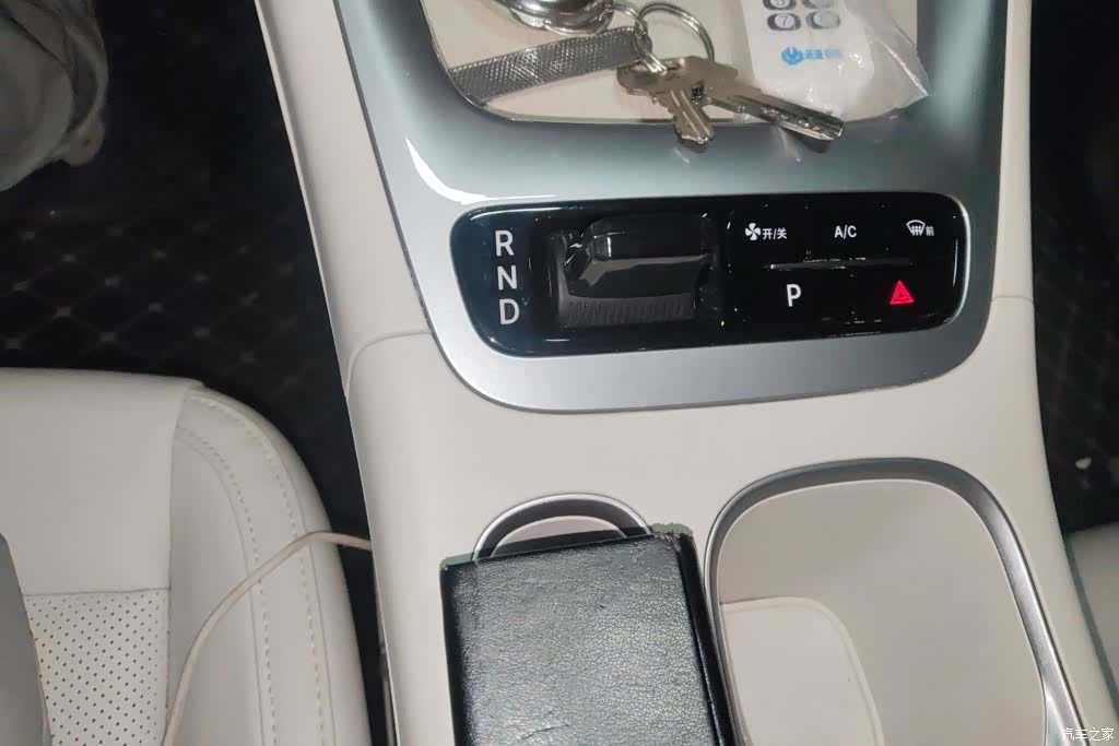 Geely Xingyuan, 2024 16