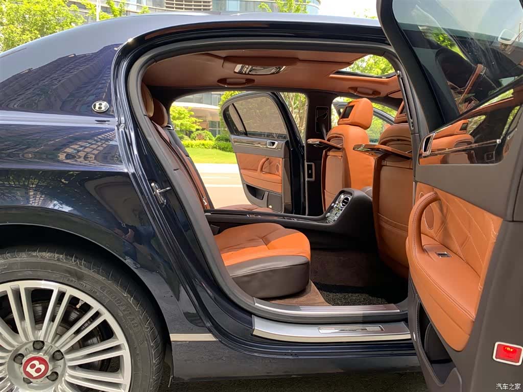 Bentley Flying Spur, 2013 11