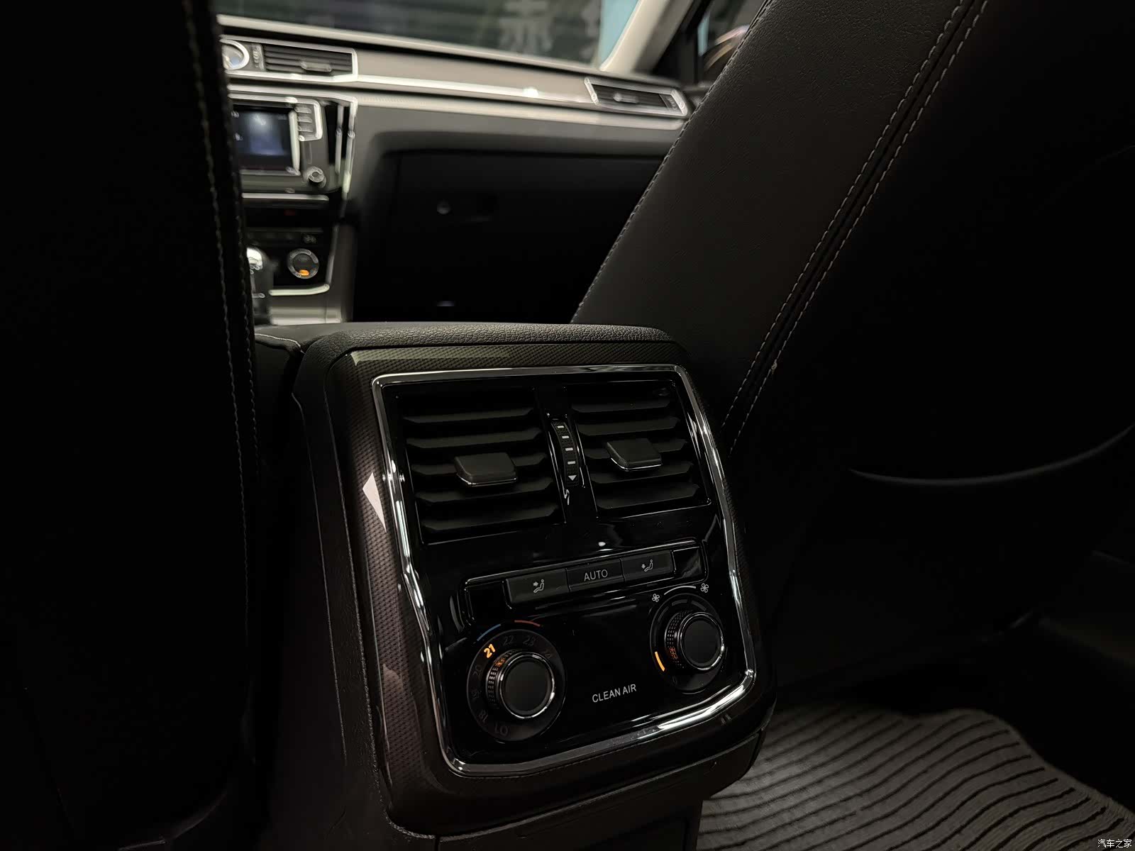 Volkswagen Passat, 2018 12