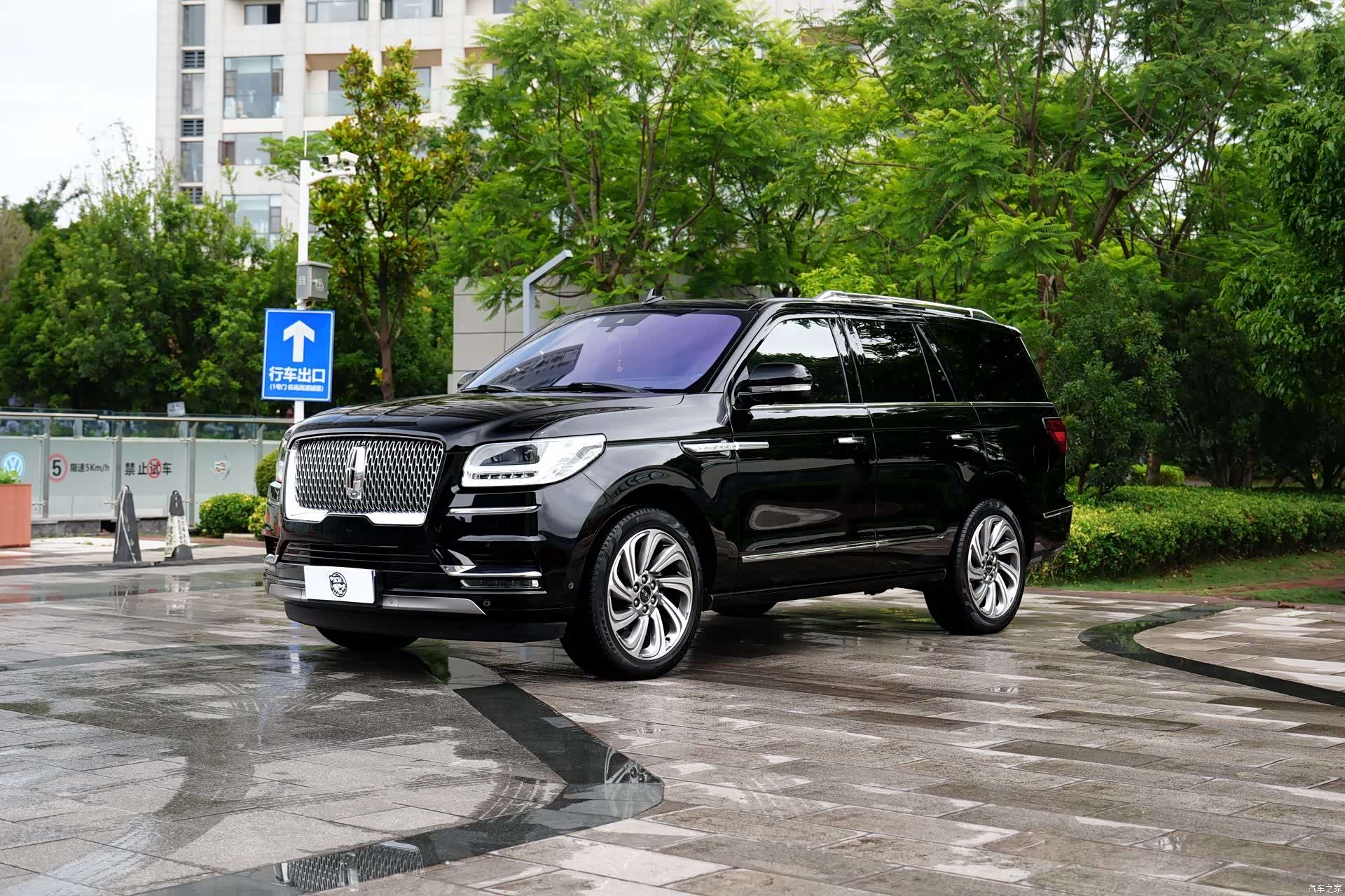 Lincoln Navigator, 2018 3