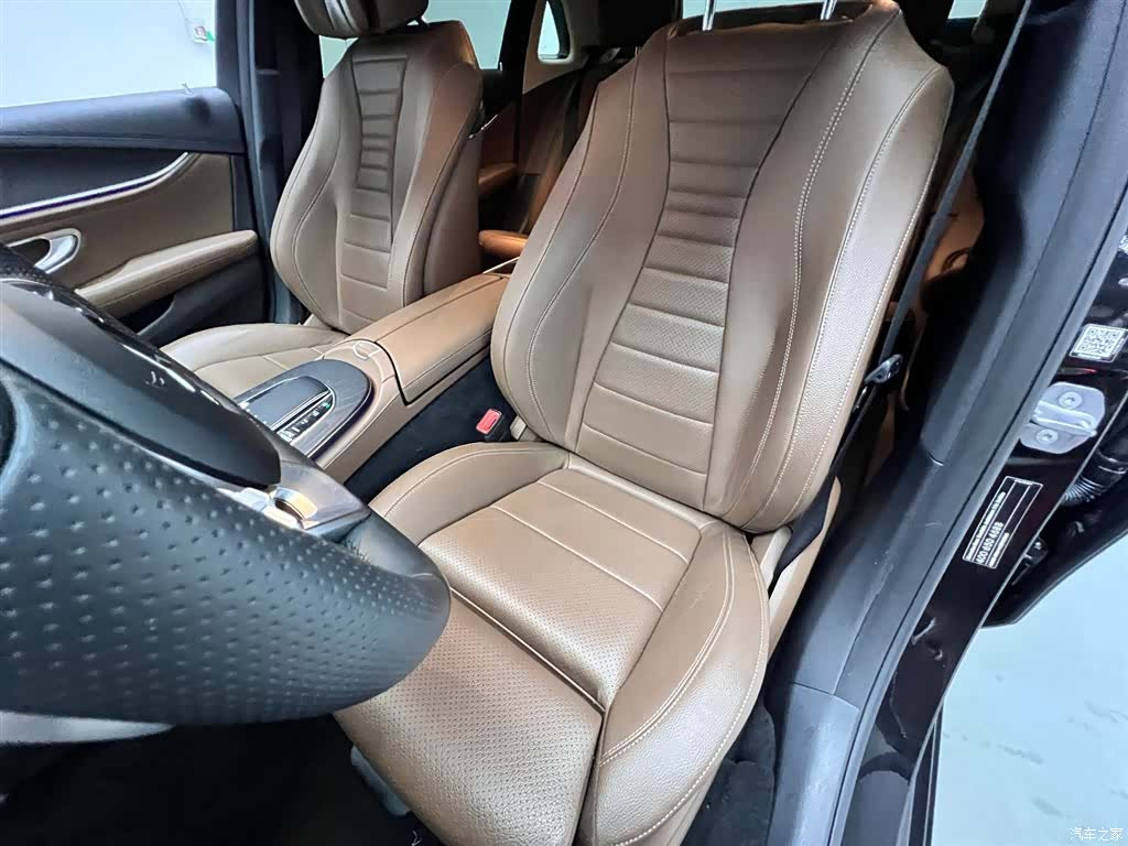 Mercedes-Benz E-Class, 2019 4