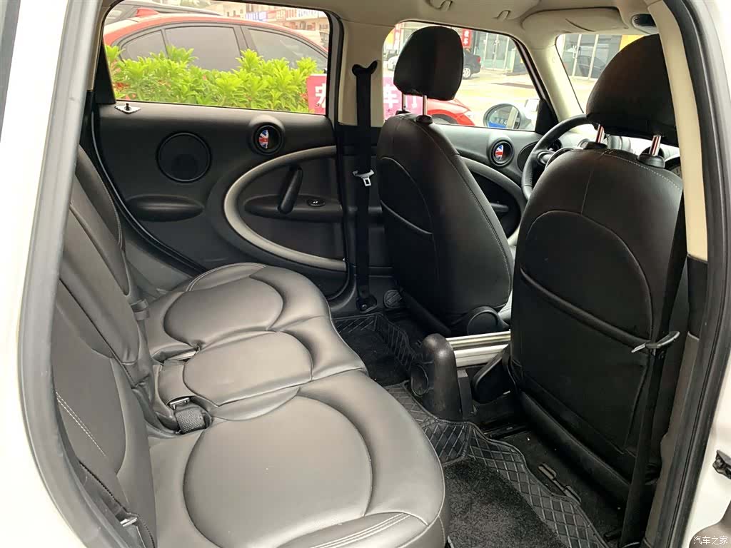 Mini Countryman, 2013 15
