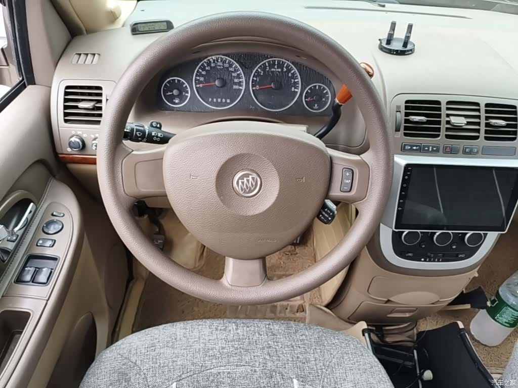 Buick GL8, 2016 3