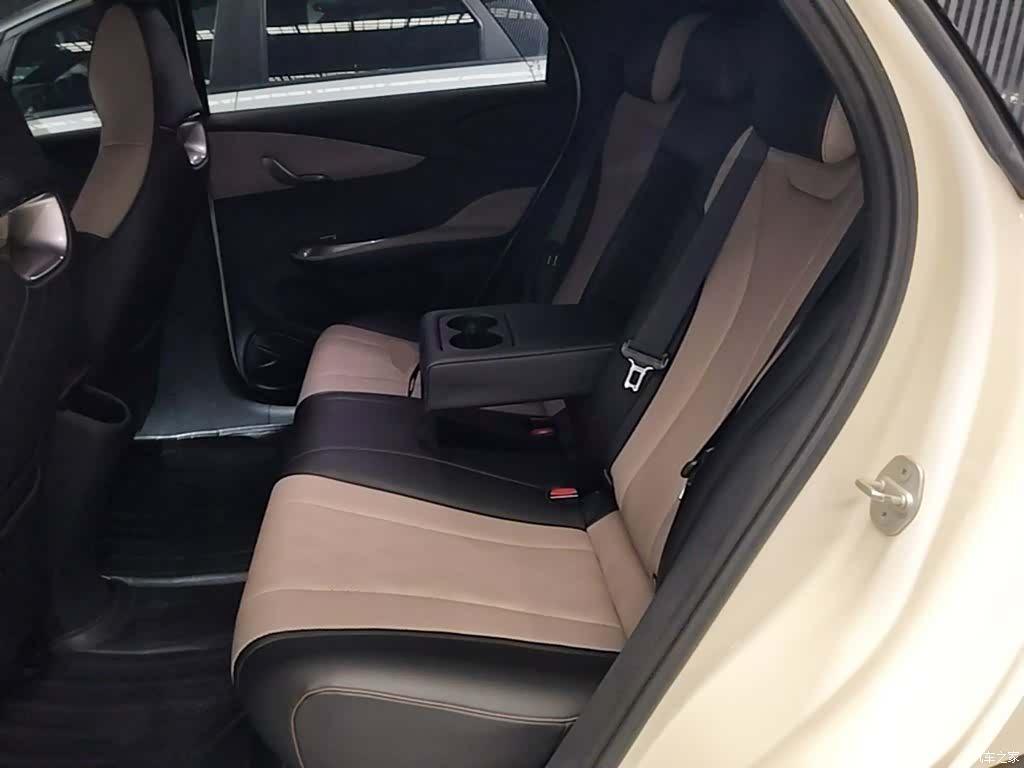 BYD Dolphin, 2023 17