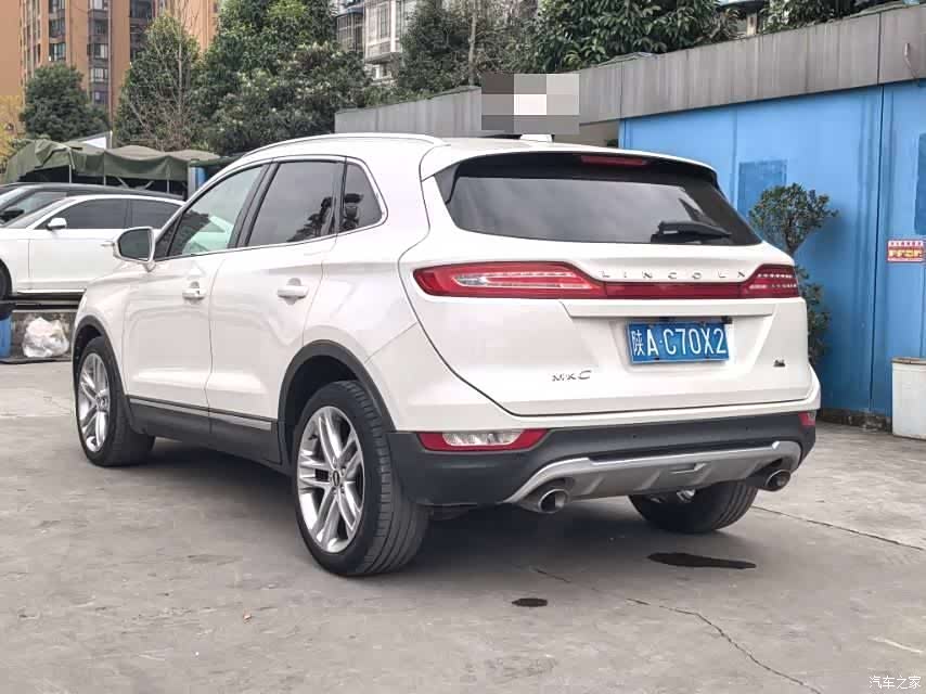 Lincoln MKC, 2015 все фото