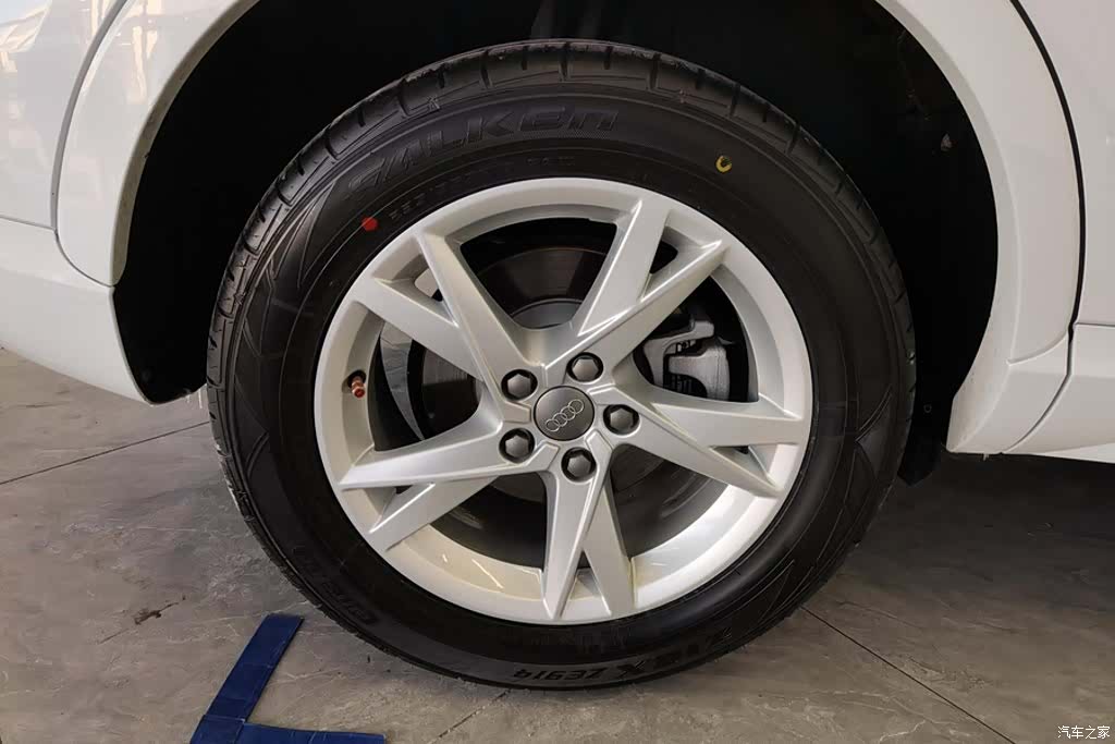 Audi Q3, 2018 6