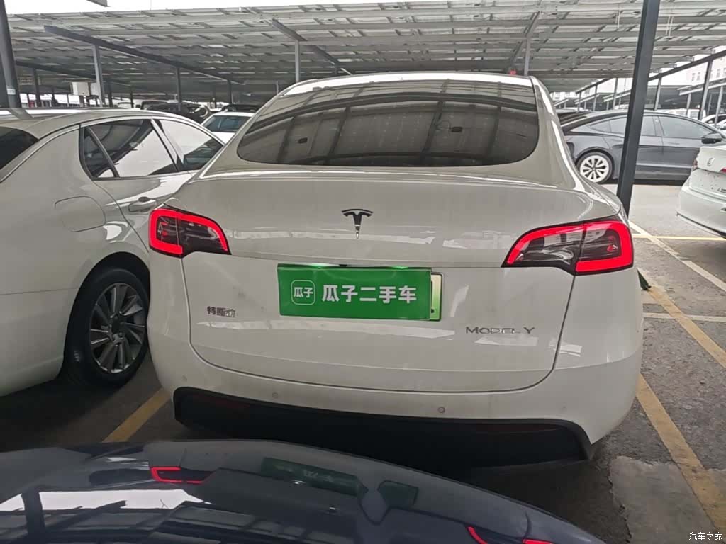 Tesla Model Y, 2023 6