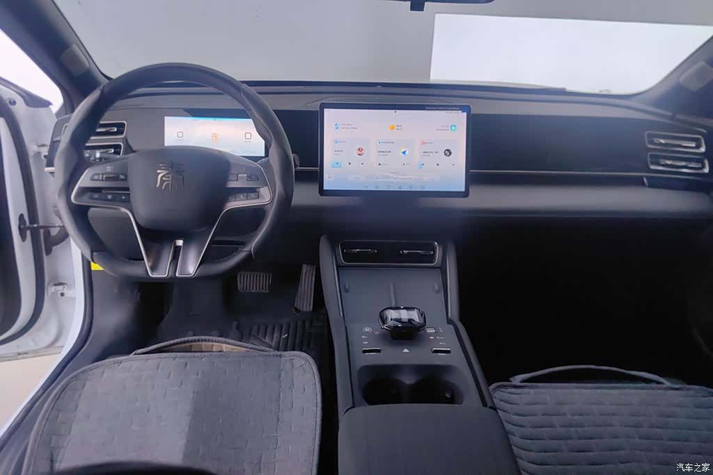 BYD Qin, 2025 12