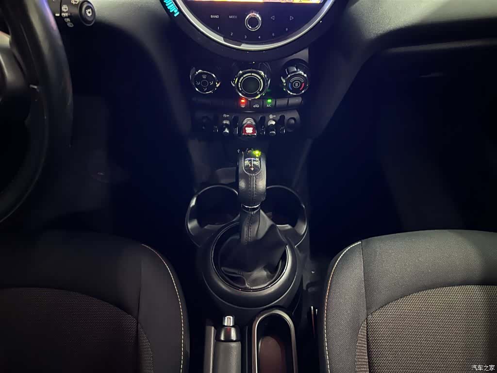 Mini ONE, 2015 11