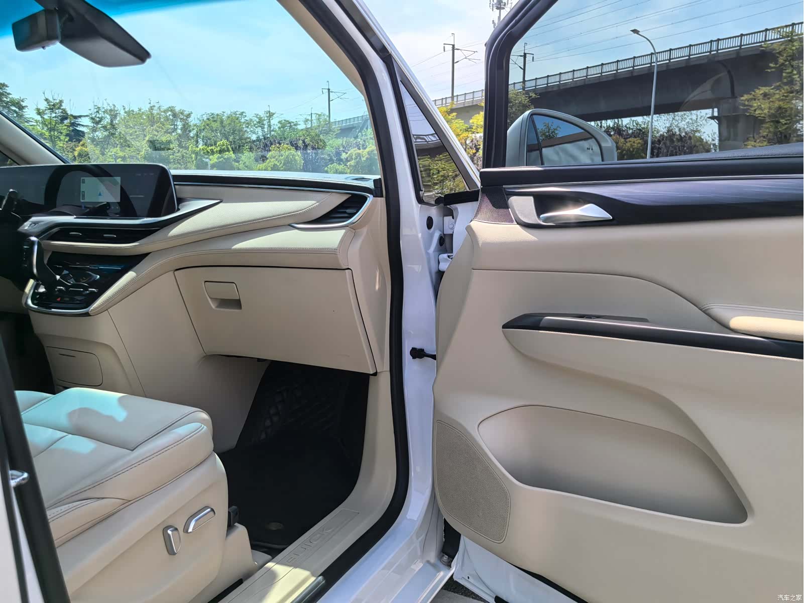 Buick GL8, 2023 14