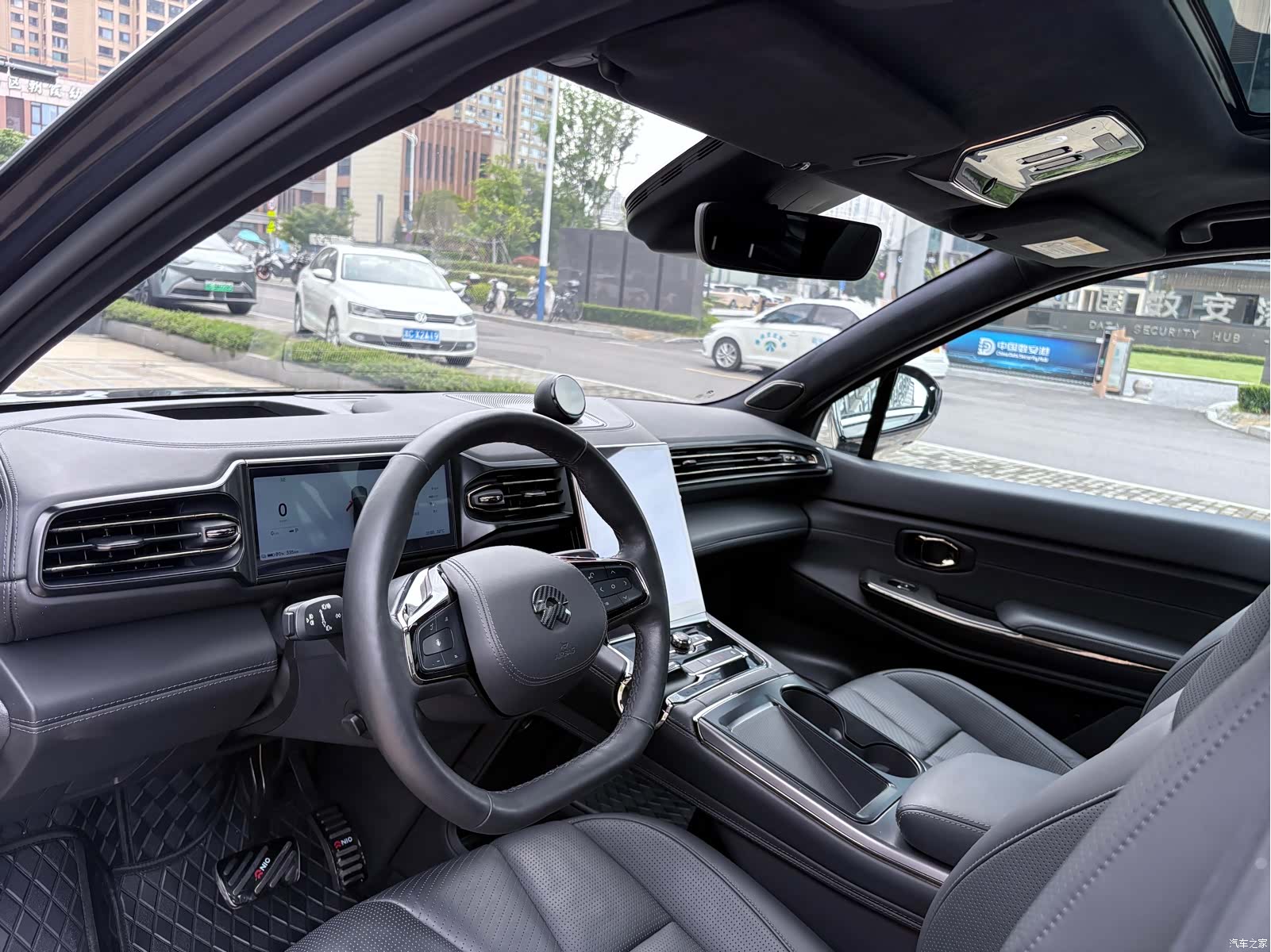 NIO ES8, 2021 10