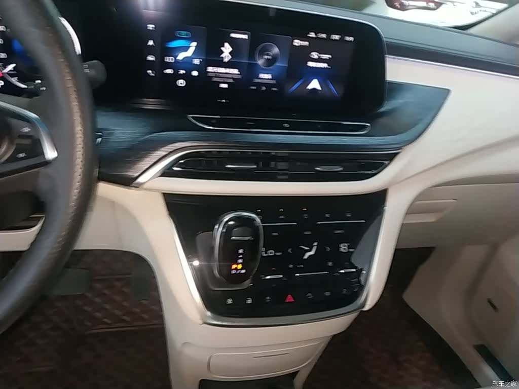 Buick GL8, 2023 13