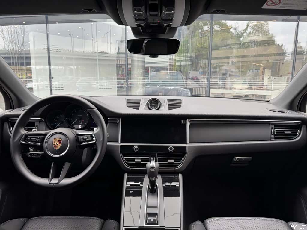 Porsche Macan, 2022 все фото