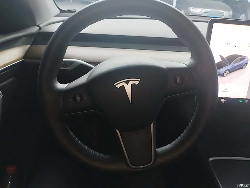 Tesla Model Y, 2022 11