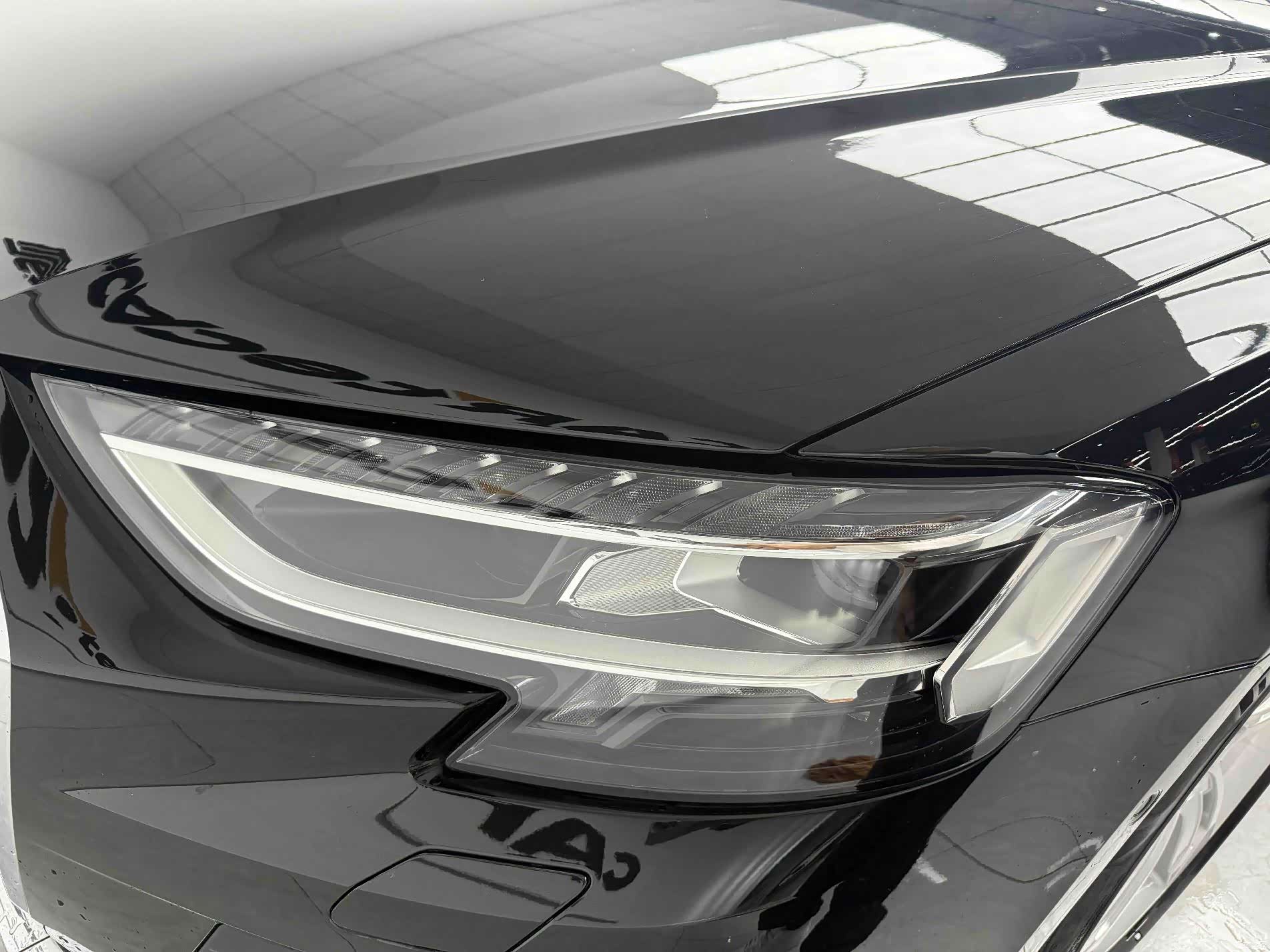 Audi A8L, 2023 15