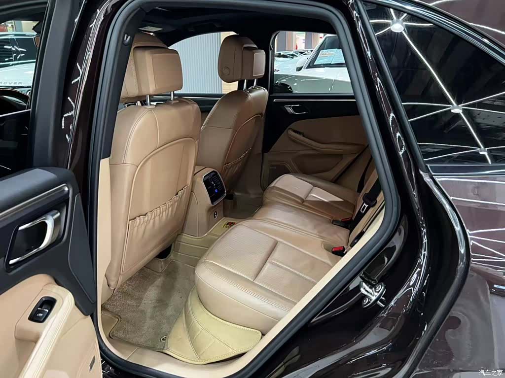 Porsche Macan, 2021 11