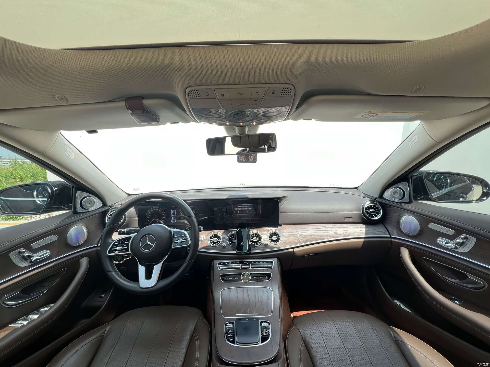 Mercedes-Benz E-Class, 2020 4