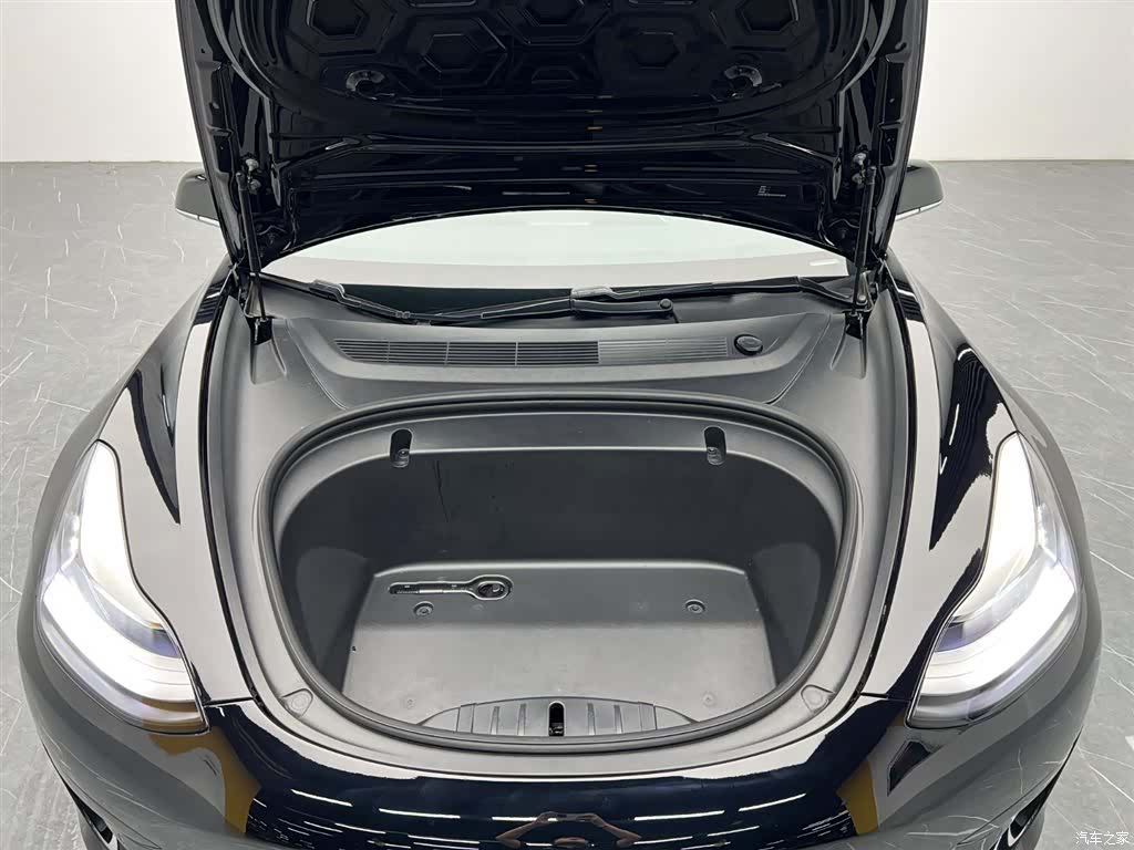 Tesla Model 3, 2020 12