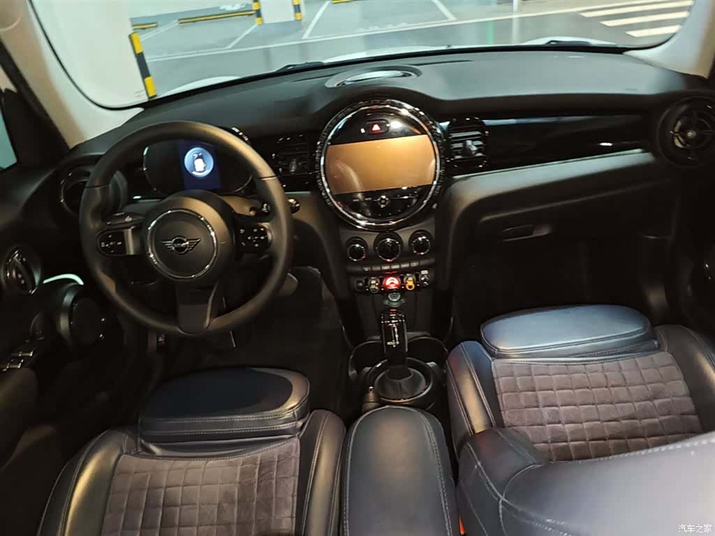 Mini Cooper, 2023 10