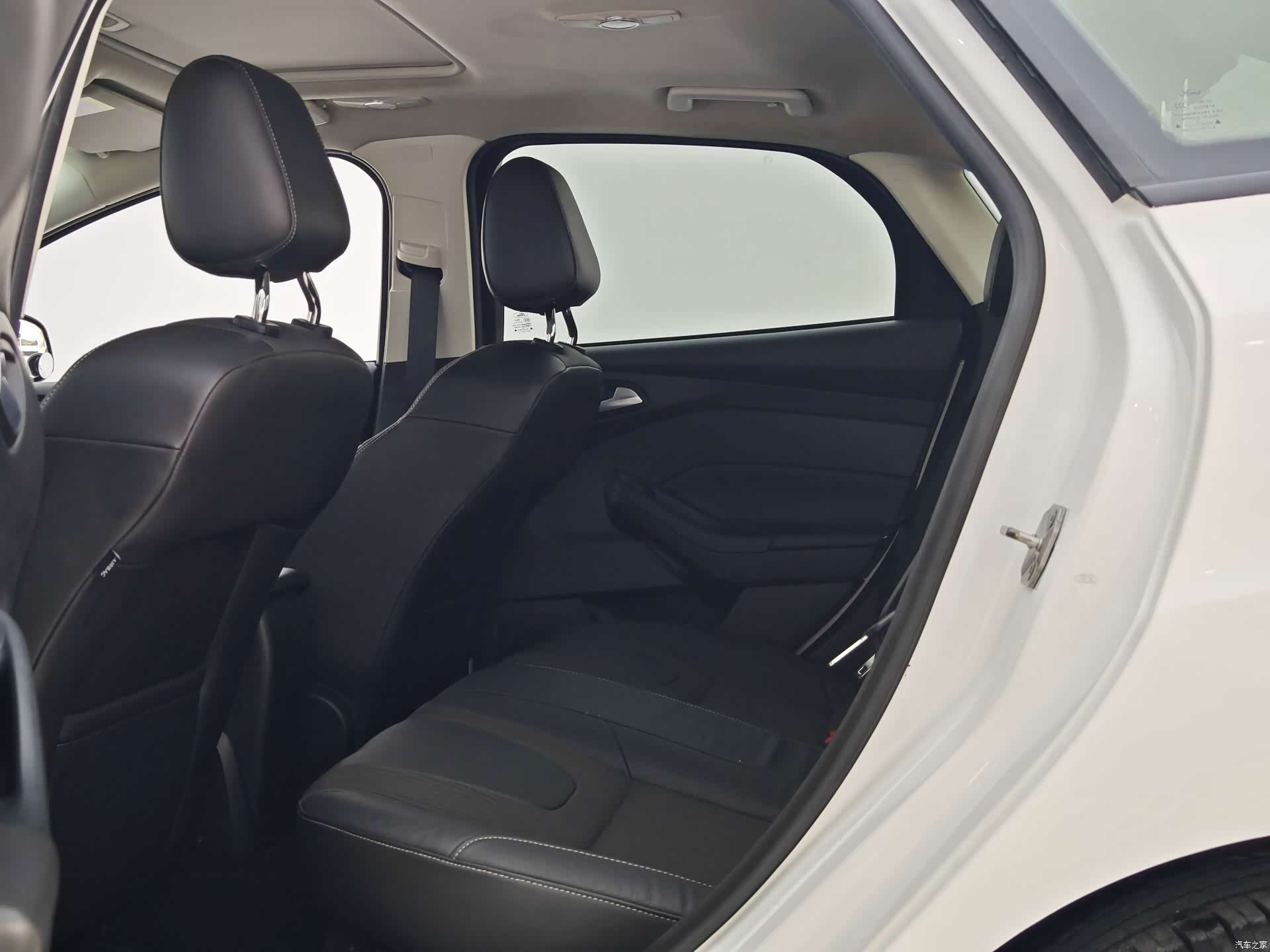 Ford Focus, 2013 8
