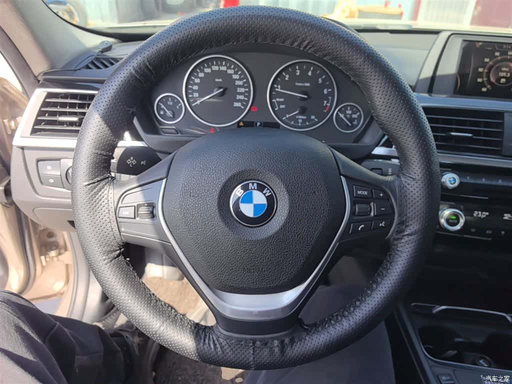 BMW 3 Series, 2016 11