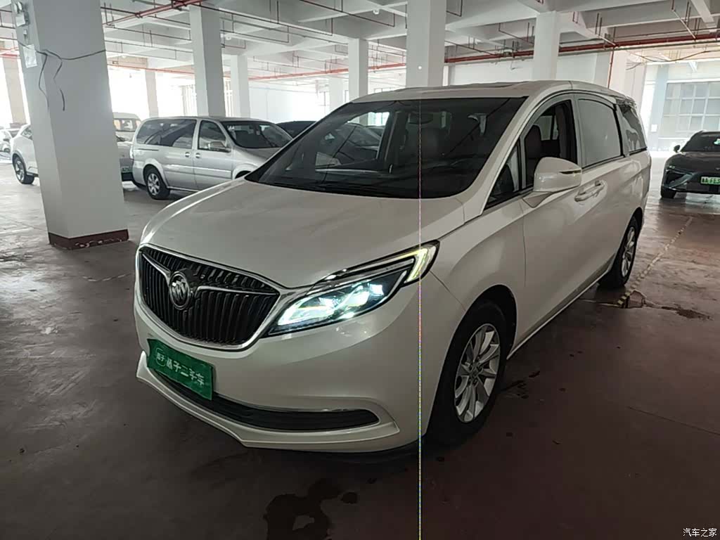 Buick GL8, 2017 1