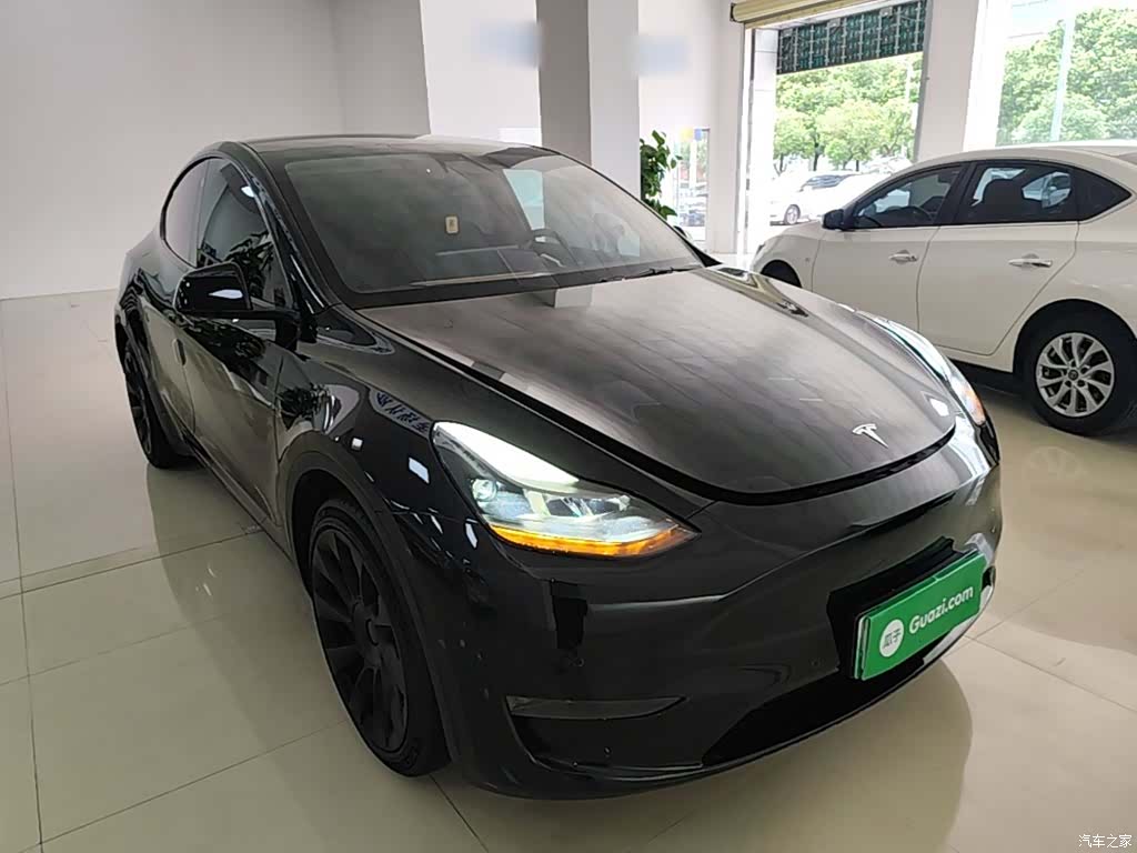 Tesla Model Y, 2021 4