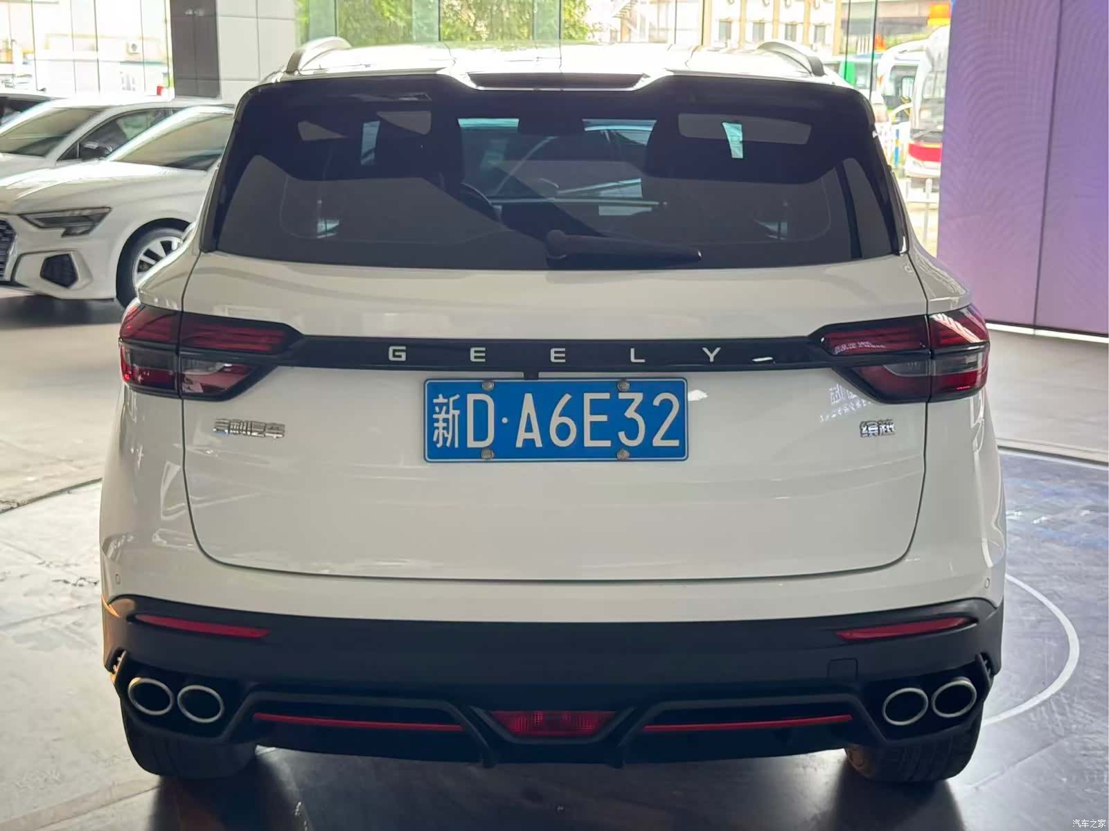 Geely Coolray, 2022 6