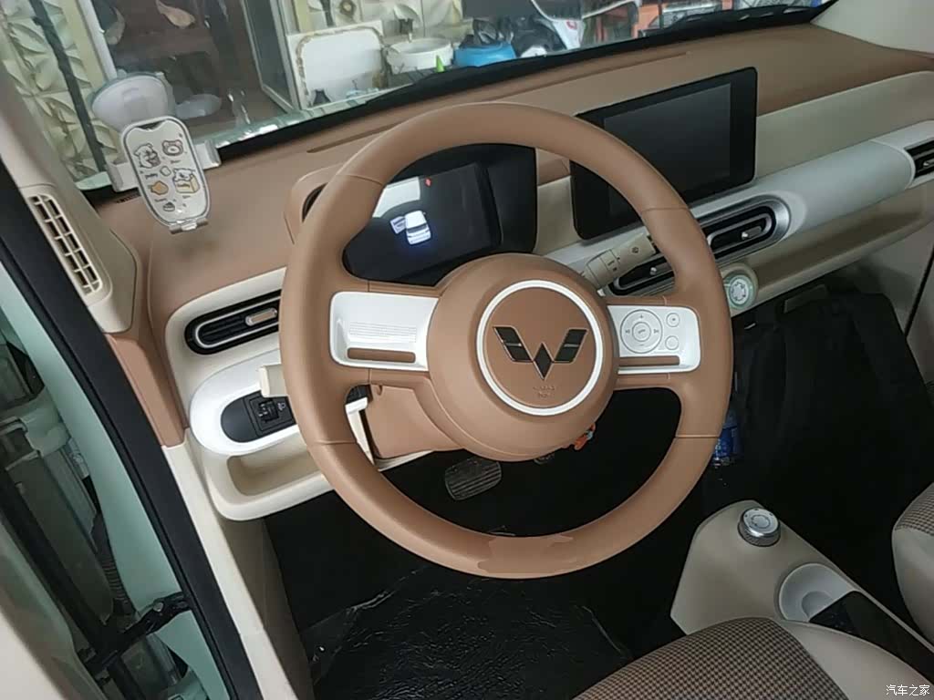 Wuling MINIEV, 2024 11