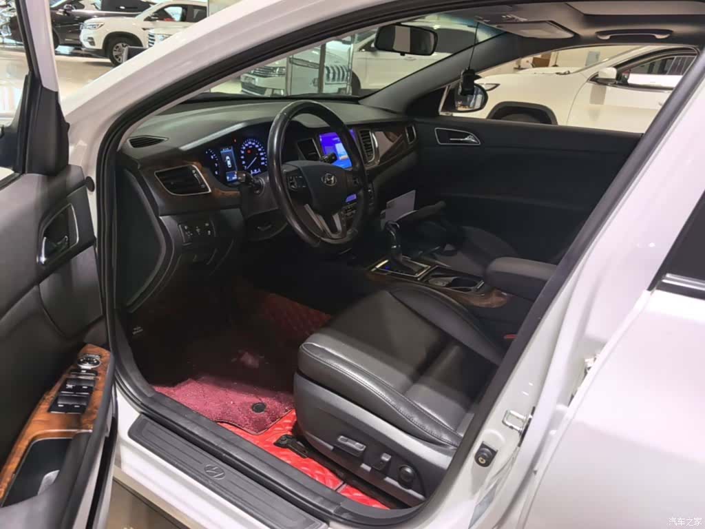 Hyundai DLX, 2016 16