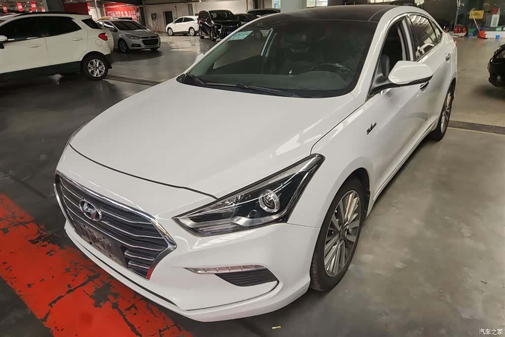 Hyundai GLS, 2017 1