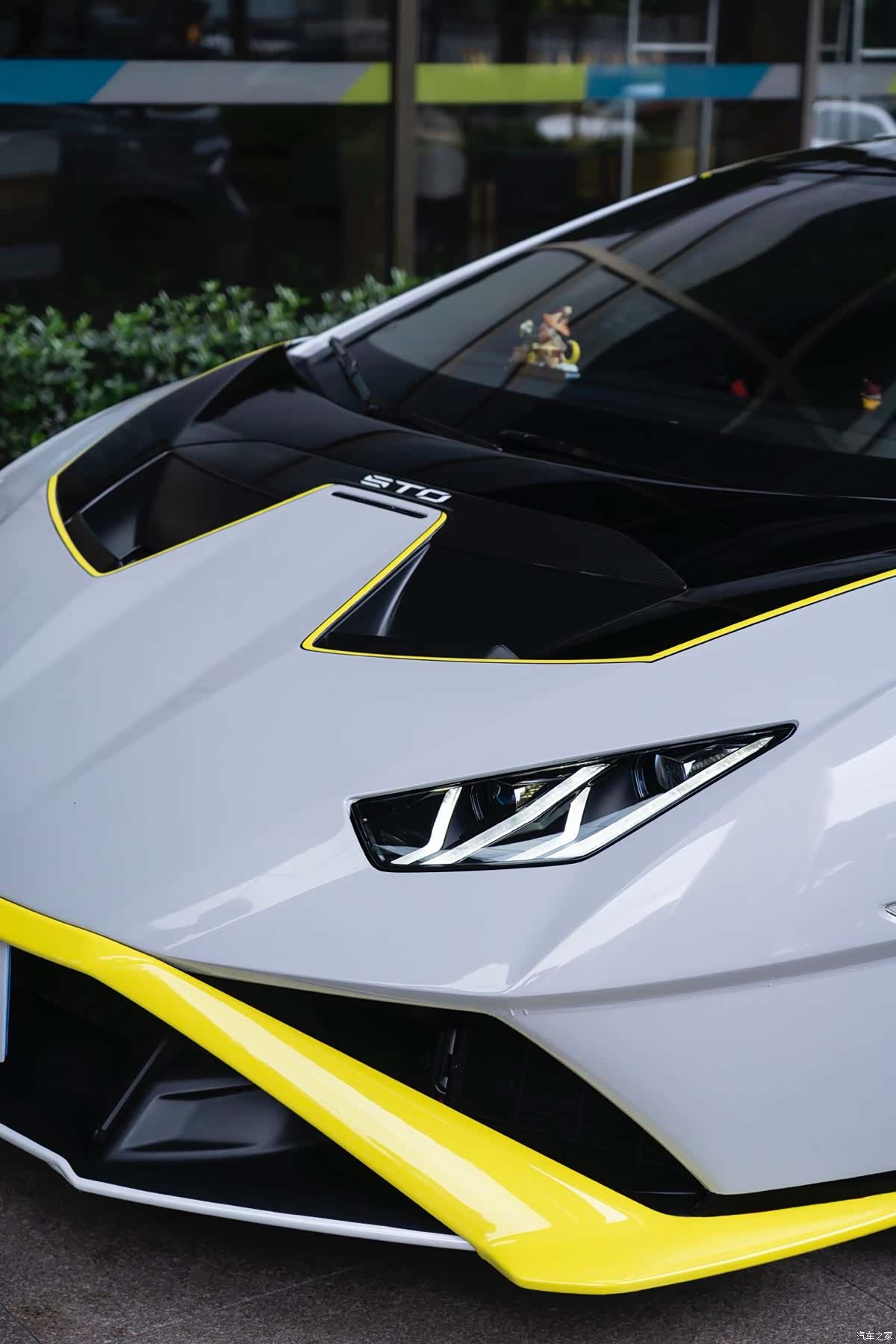 Lamborghini Huracán, 2023 3