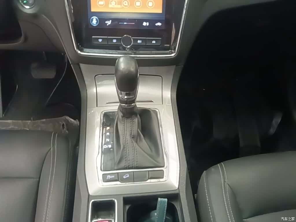Roewe RX5, 2021 14