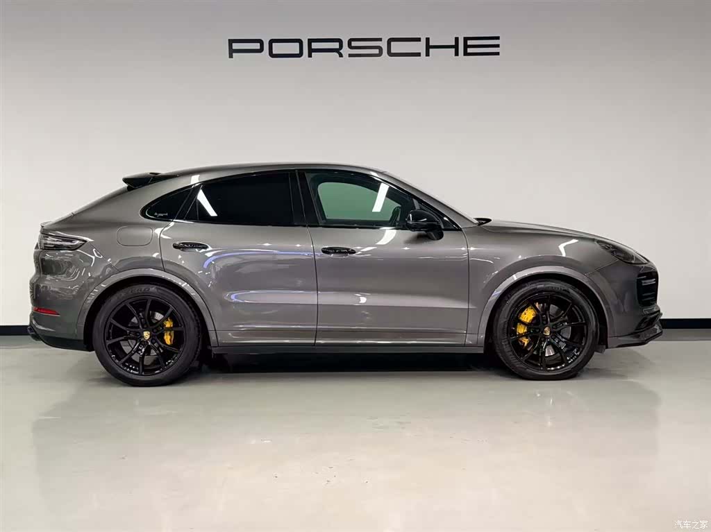 Porsche Cayenne, 2020 все фото