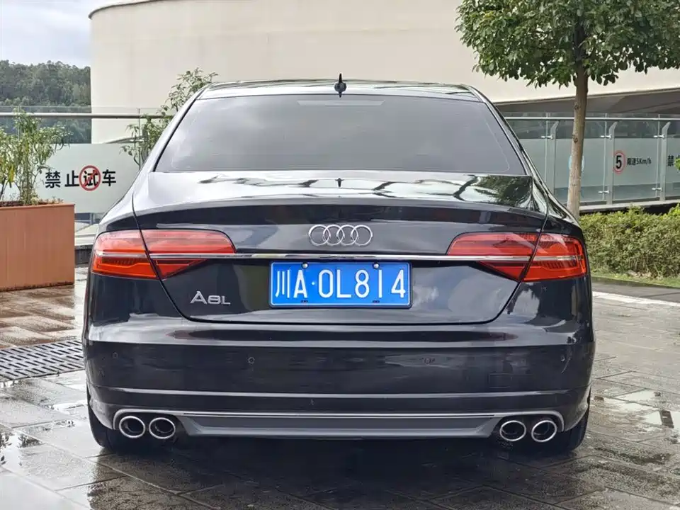 Audi A8