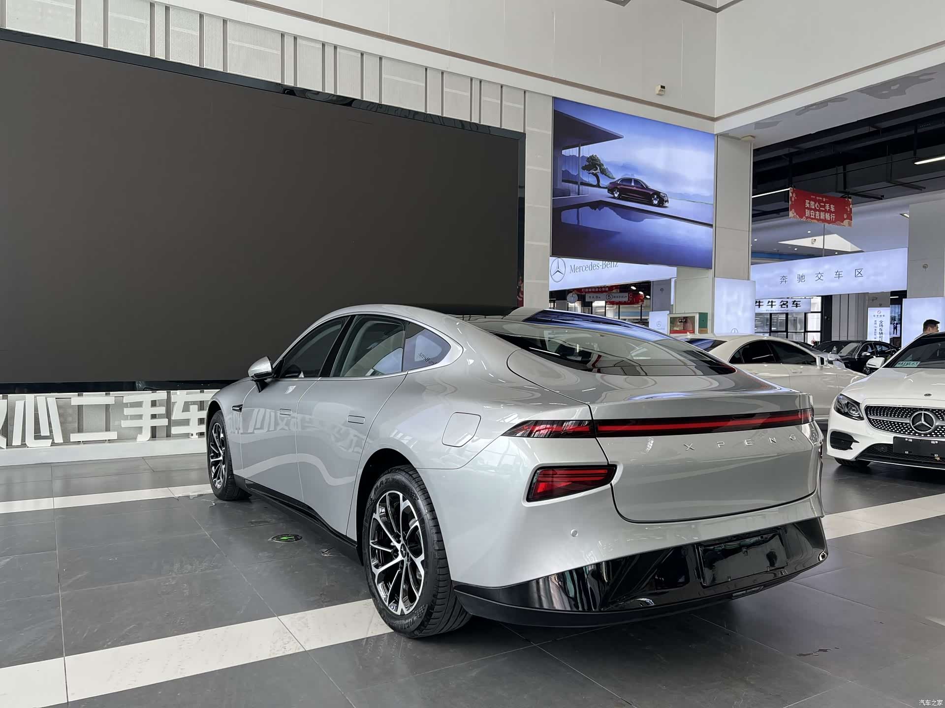 Xpeng P7, 2022 4