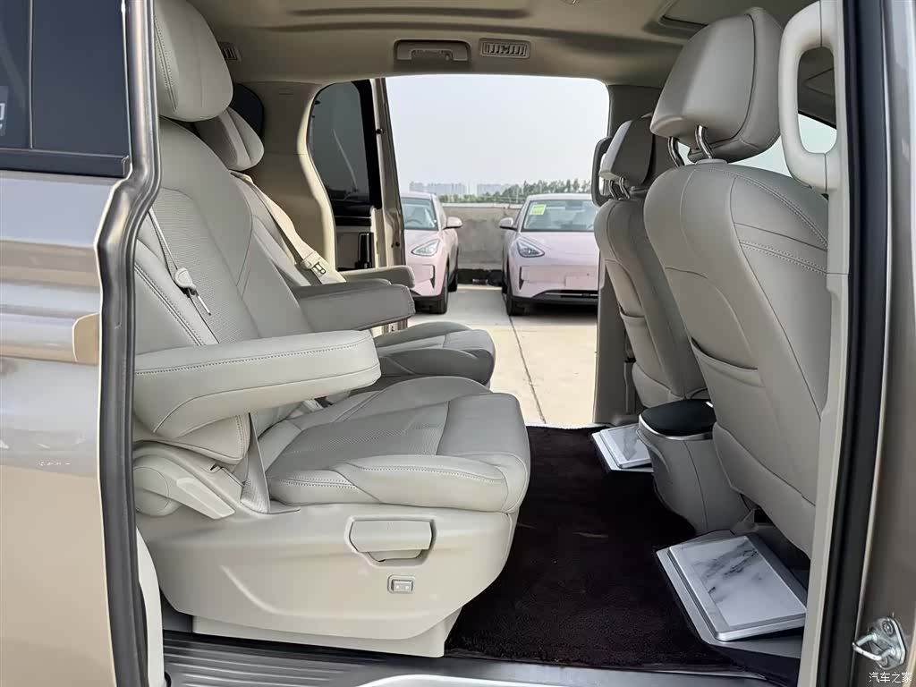 Buick GL8, 2024 15