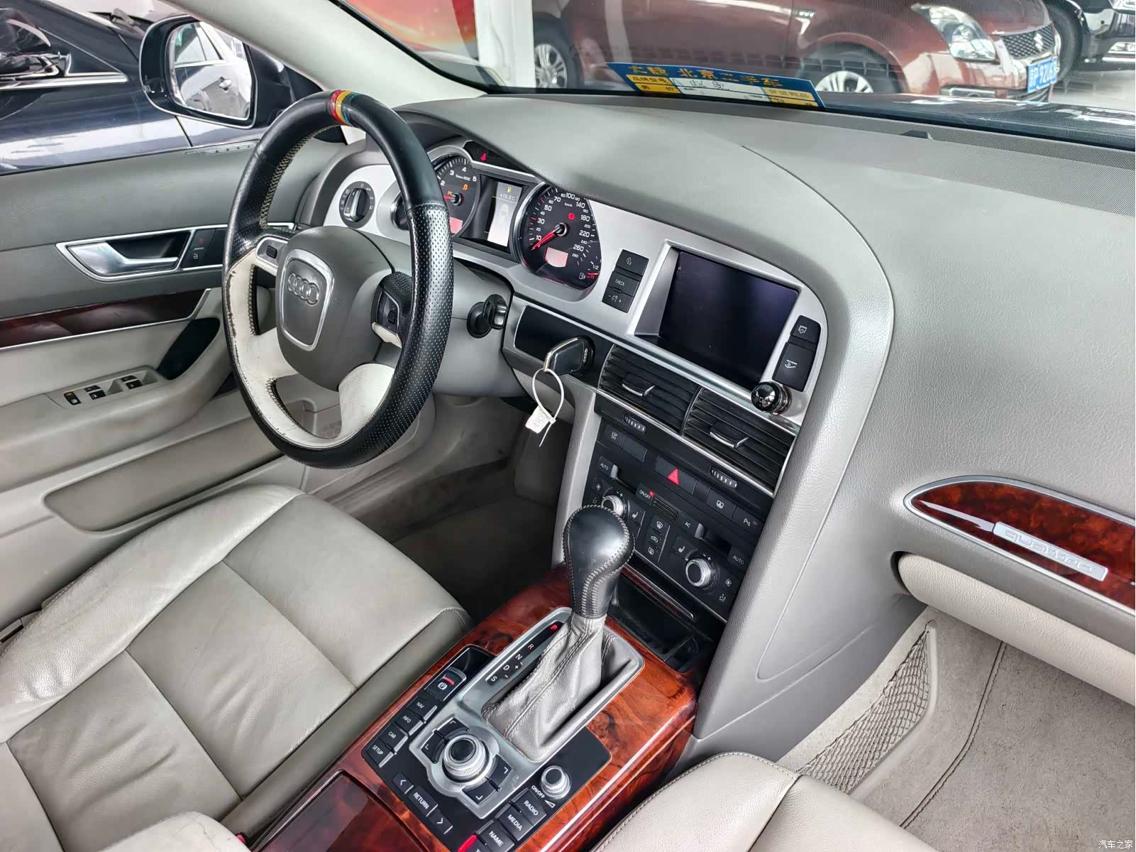 Audi A6L, 2011 13