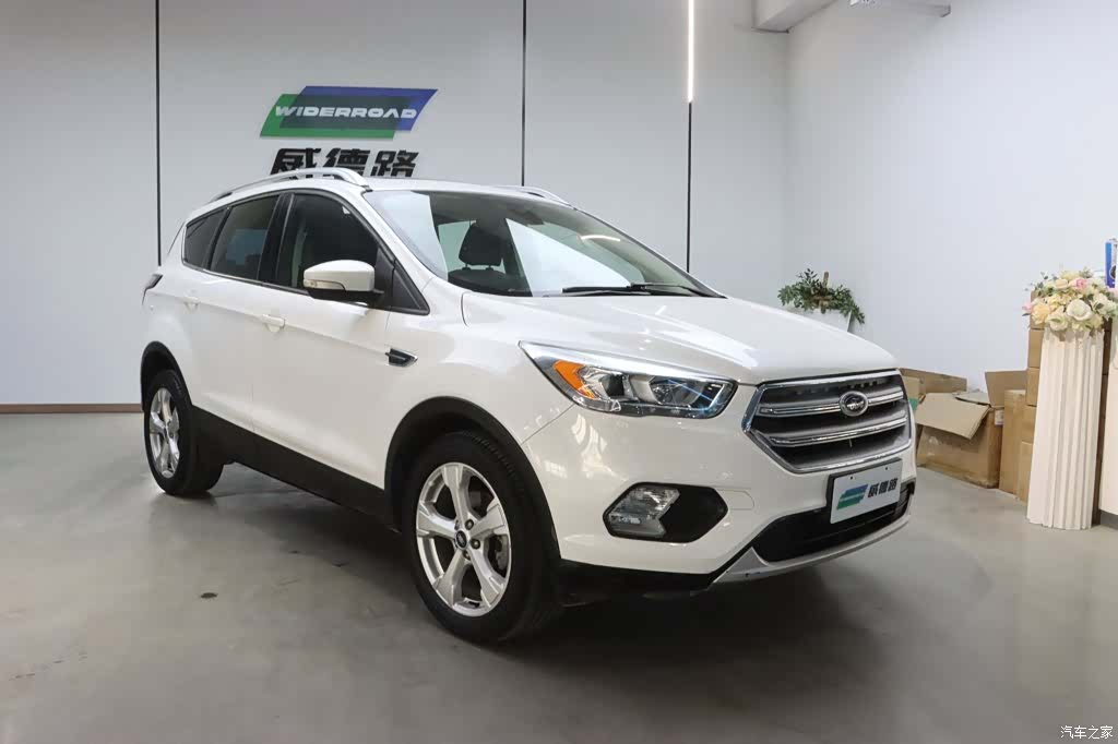 Ford Kuga, 2017 8