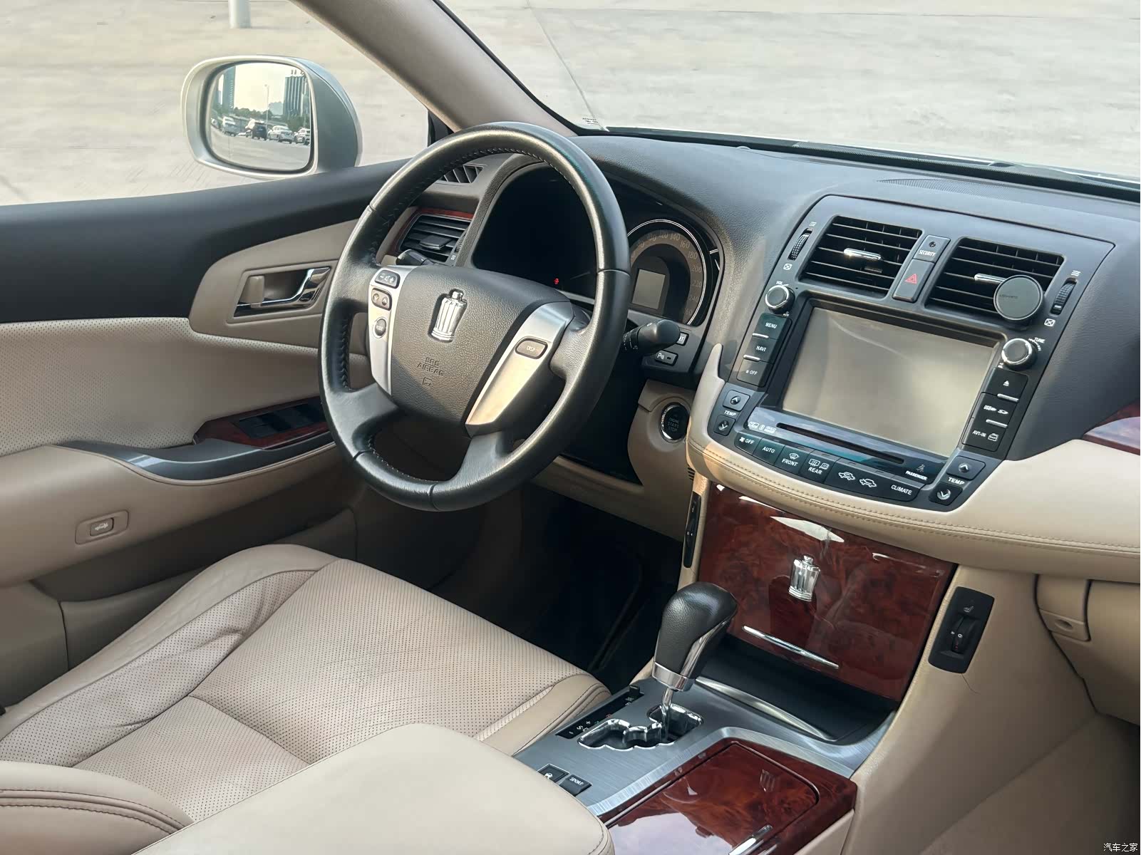 Toyota Crown, 2012 17