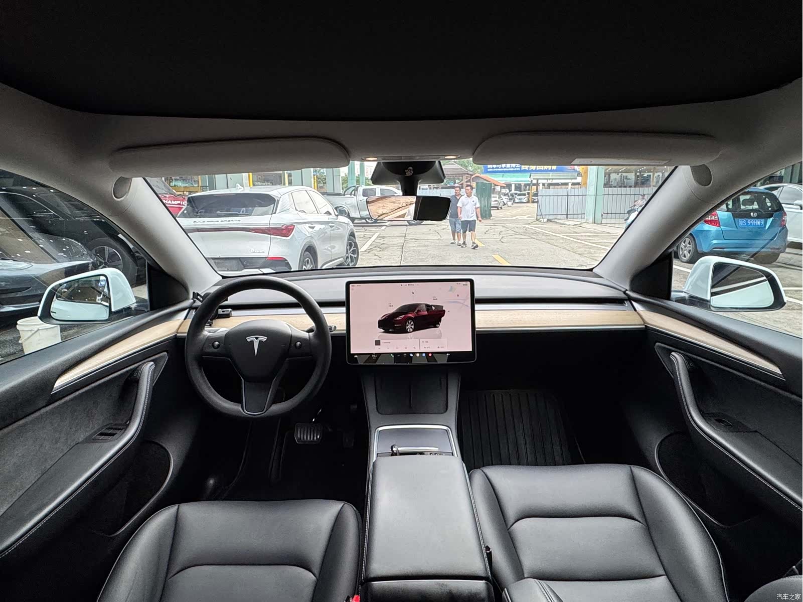 Tesla Model Y, 2023 12