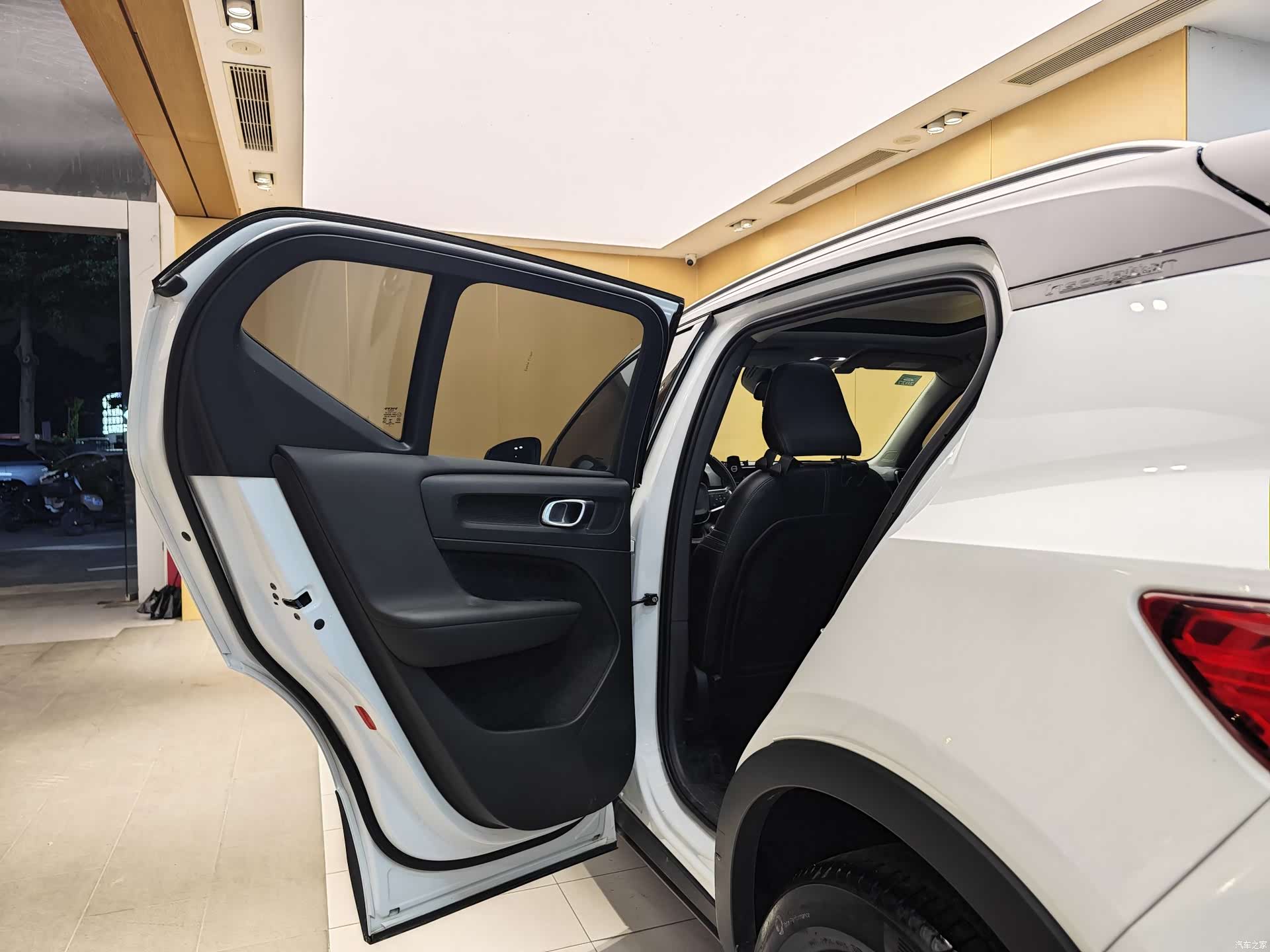 Volvo XC40, 2019 21