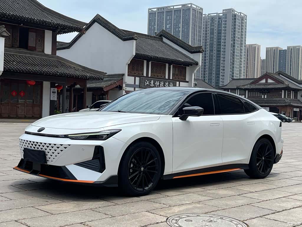 Changan UNI-V, 2024 1