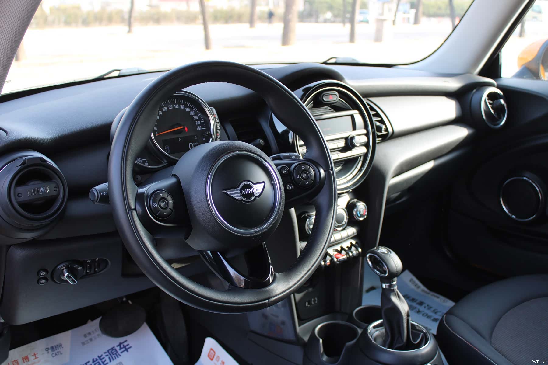 Mini ONE+, 2015 8